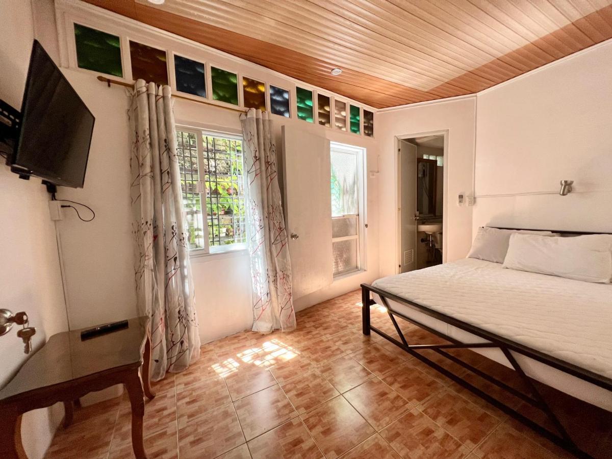 Balai Tinay Guesthouse Legazpi Ruang foto
